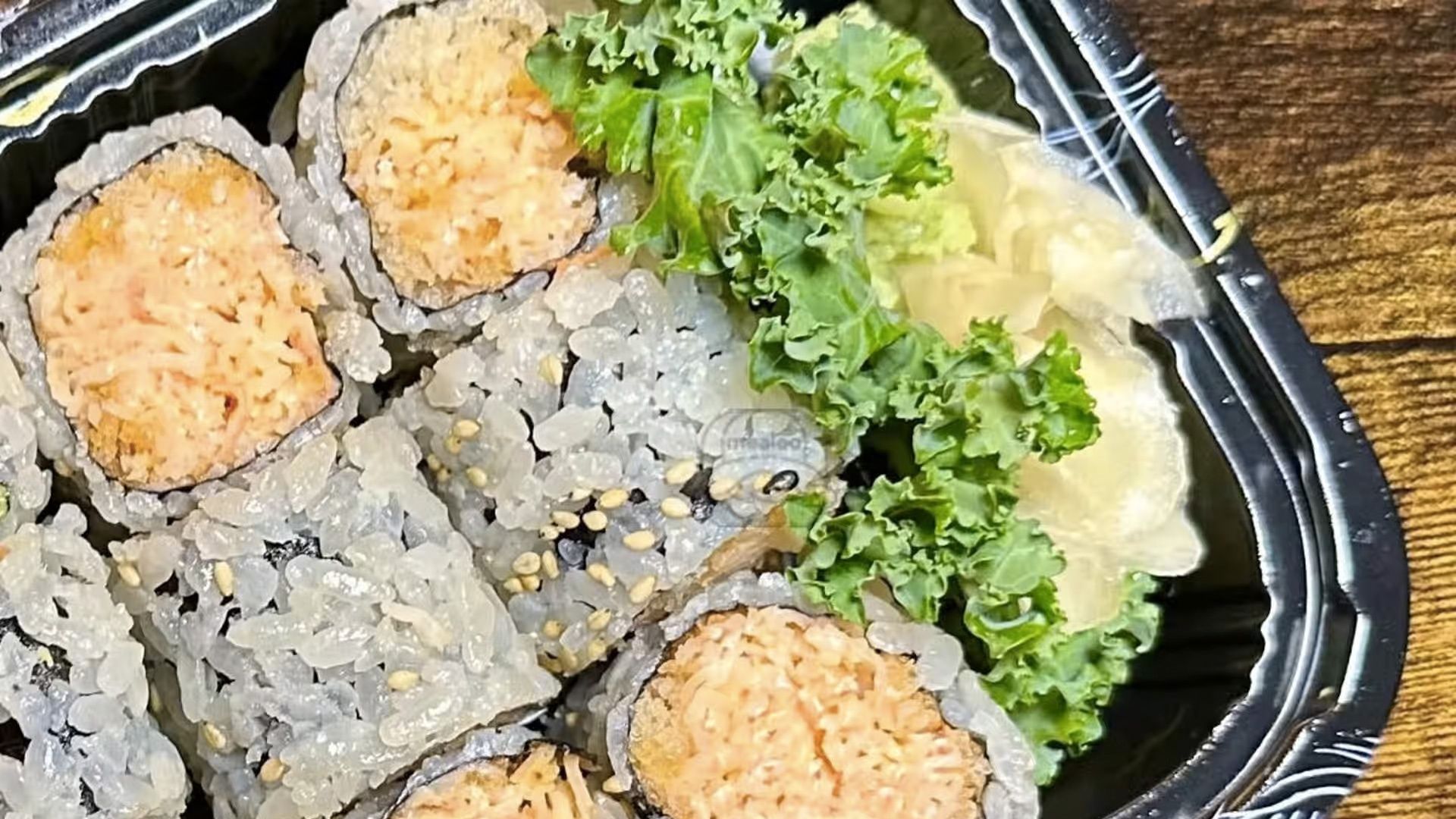 Spicy Crunchy Crab Roll