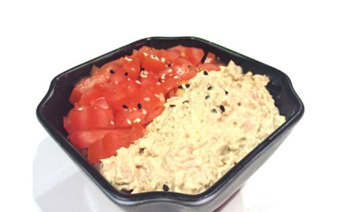 AR7. Tomates et thon cuit mayonnaise sur riz