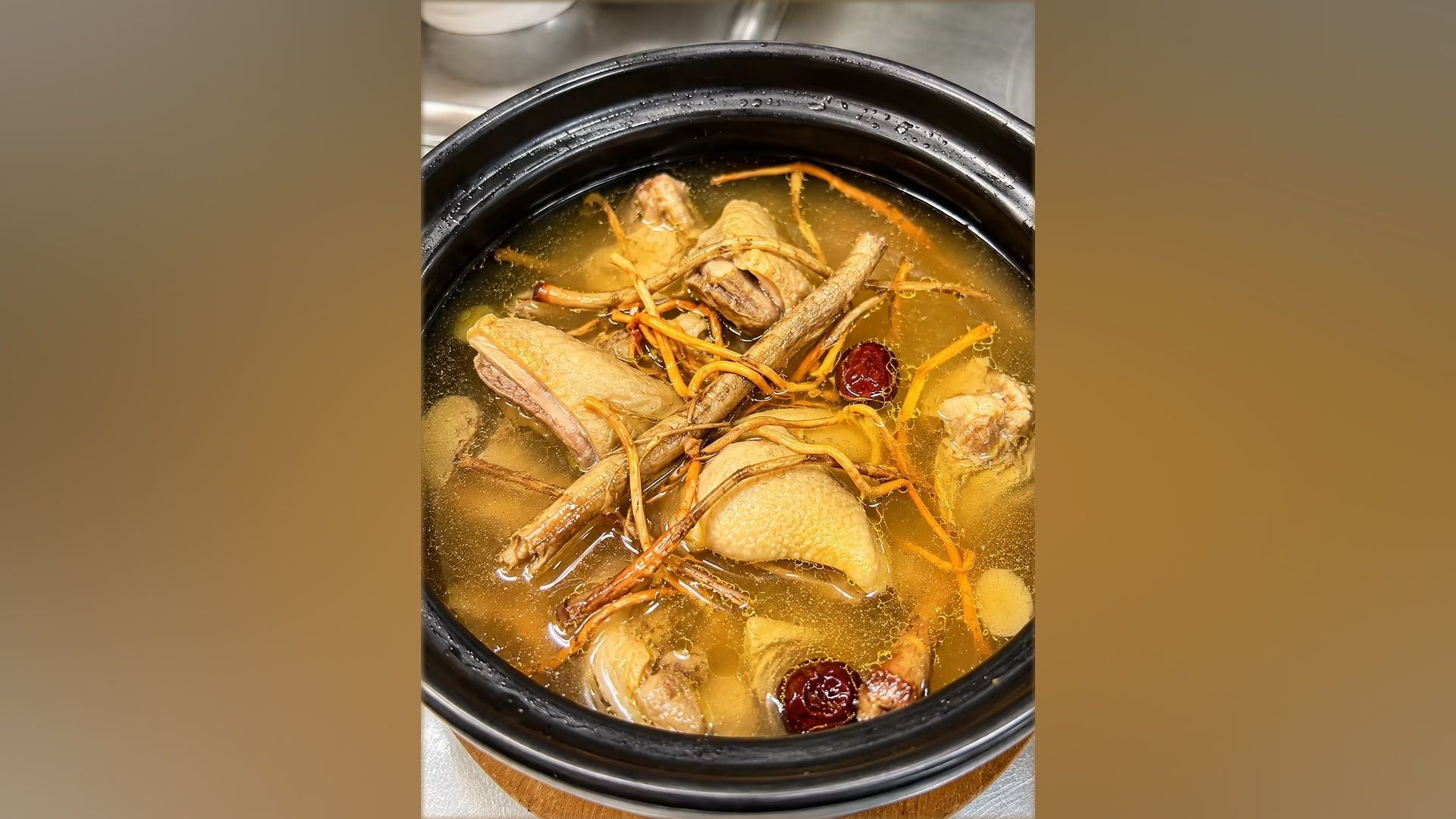 Chicken Stew-五指毛桃炖土鸡