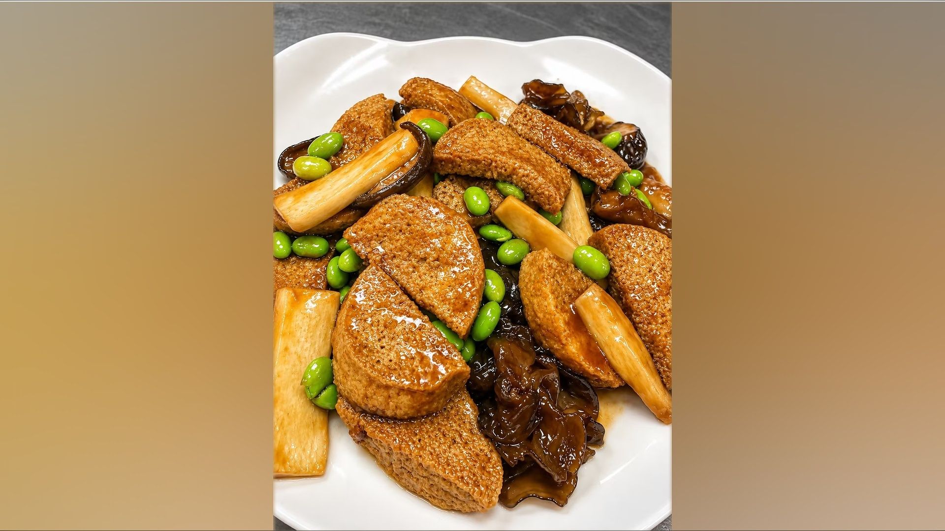 Vegetarian Chicken w.Fungus & Edamame-素鸡毛豆炒木耳
