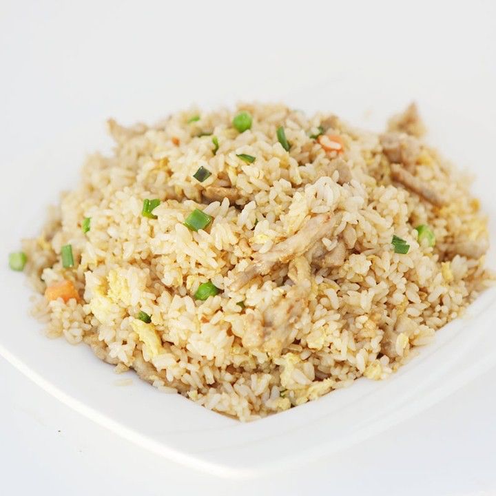 R5. Pork Fried Rice R5. 猪肉炒饭