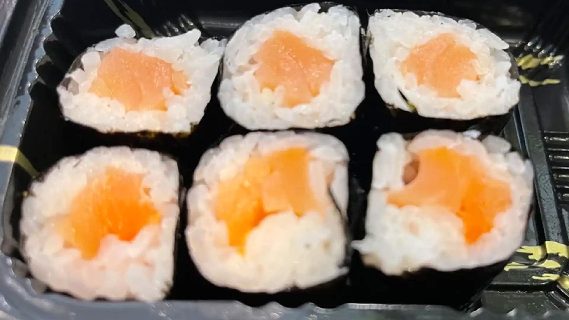 Smoked Salmon Roll