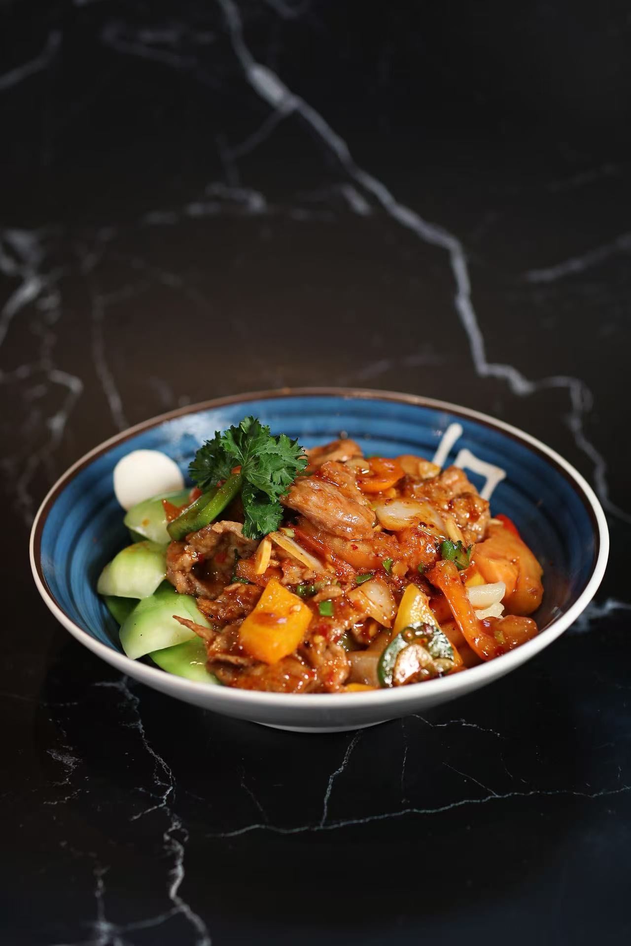 Oil-Drizzled Beef Noodles