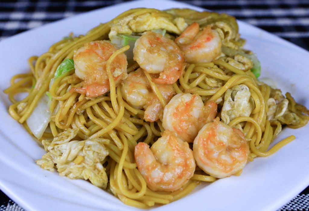 R11. Shrimp Lo Mein R11. 虾捞面