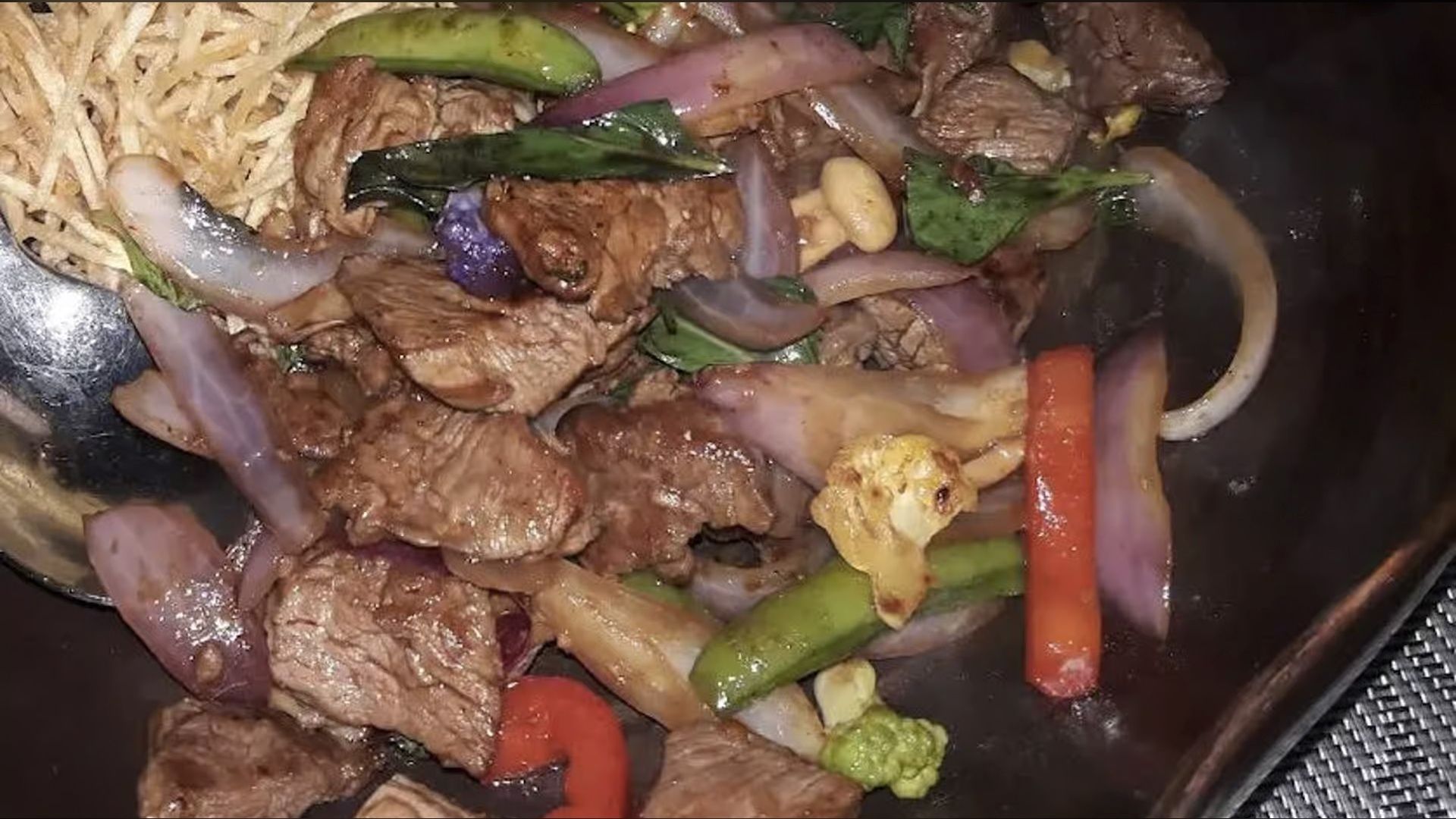 Filet Mignon w.Thai Basil Sauce