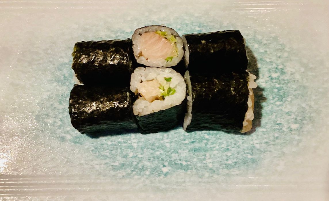 Yellowtail Scallion Roll.