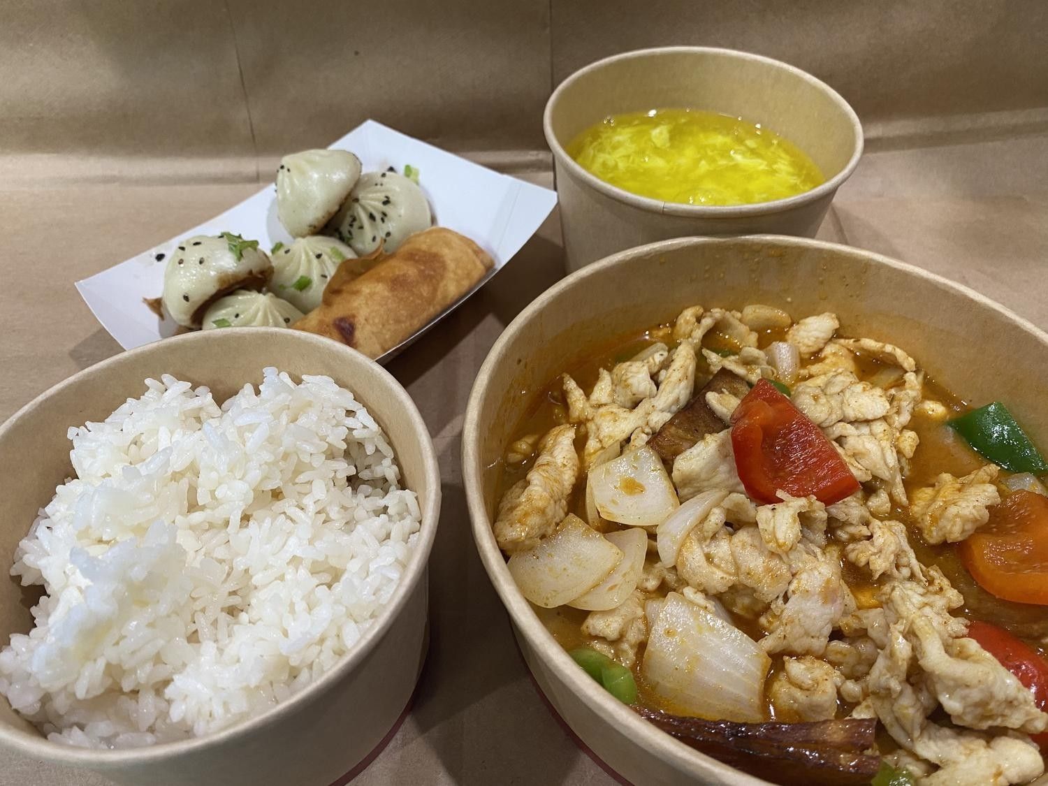 Curry Chicken 🌶️ + Broccoli + Pan Fried Pork Dumplings 5Pcs + Egg Drop Soup