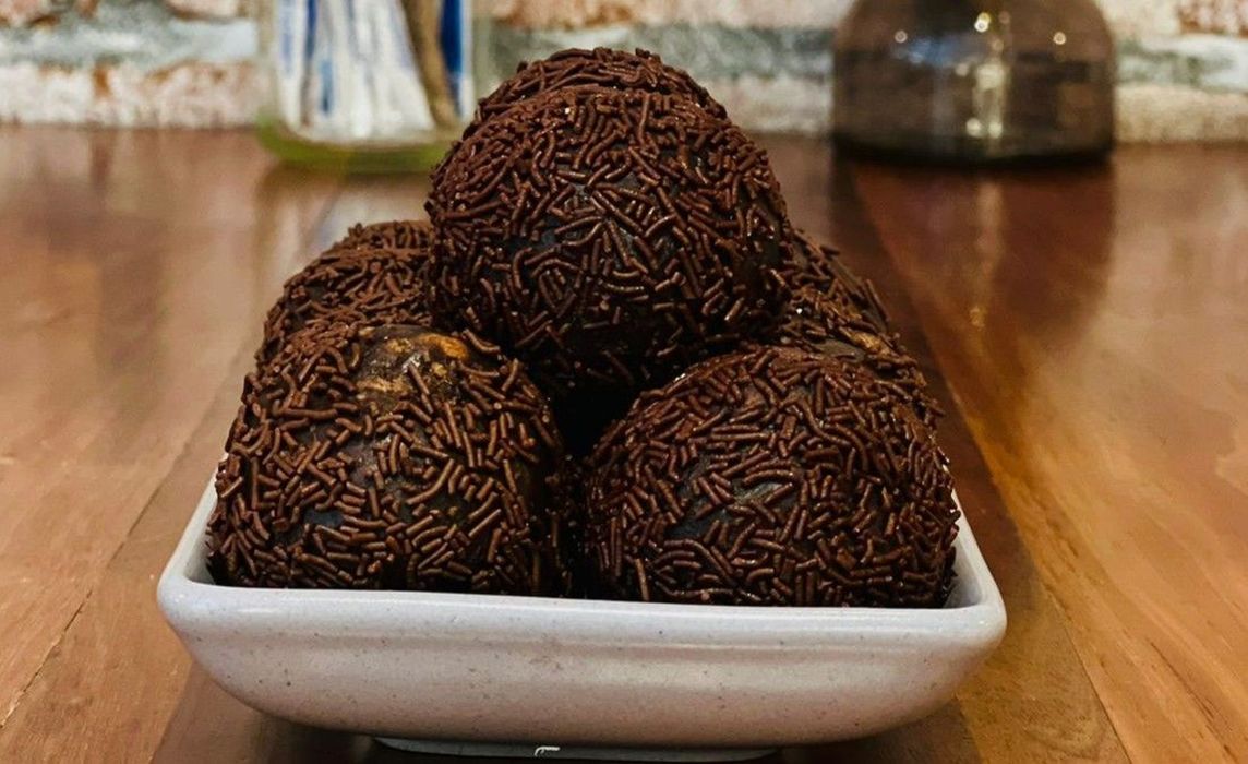 Chocolate Balls with Chocolate Sprinkles