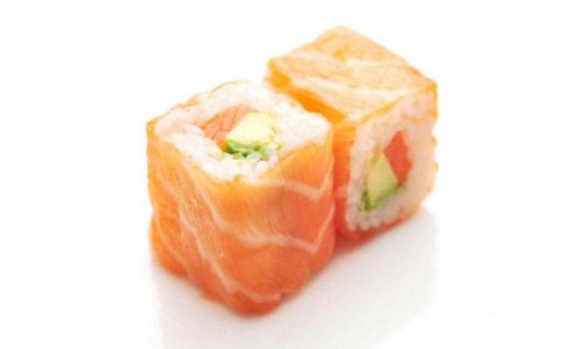 R1. Saumon roll saumon avocat