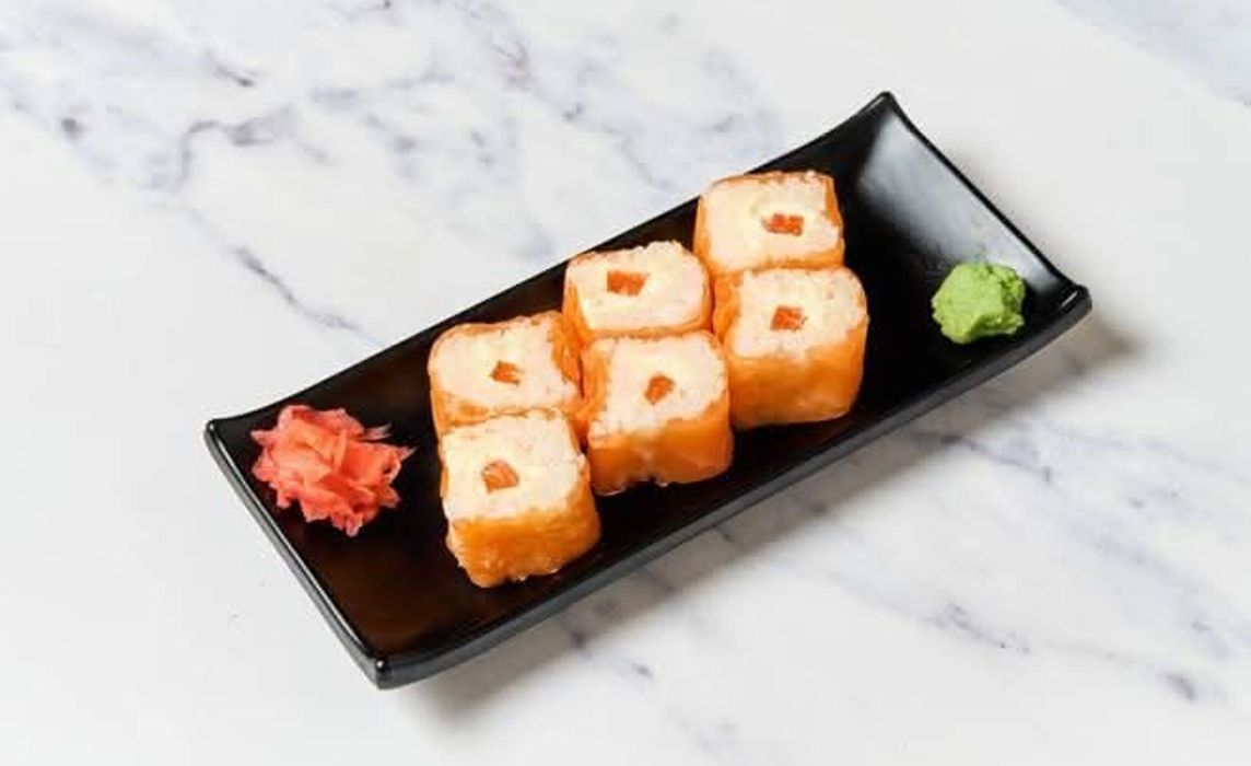 Salmon rolls - saumon cheese