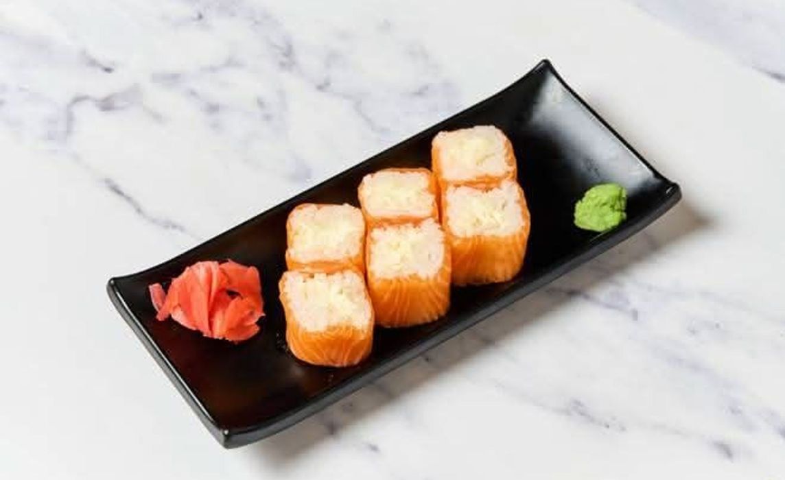 Salmon rolls -  cheese