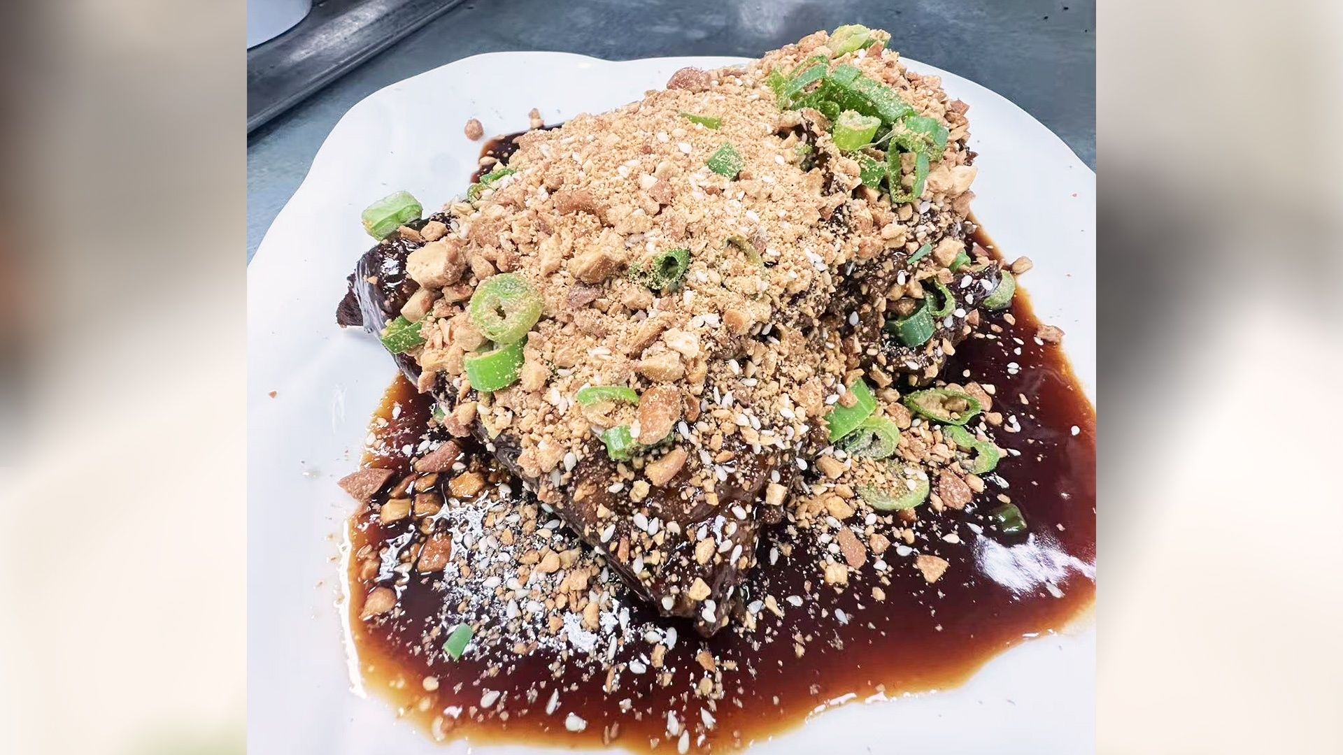 Braised Pork Ribs w.Nuts-酱焗果仁子排