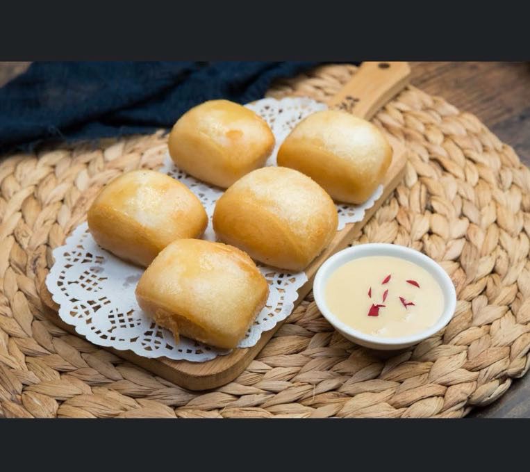 A3. Fried Bun 奶香小馒头