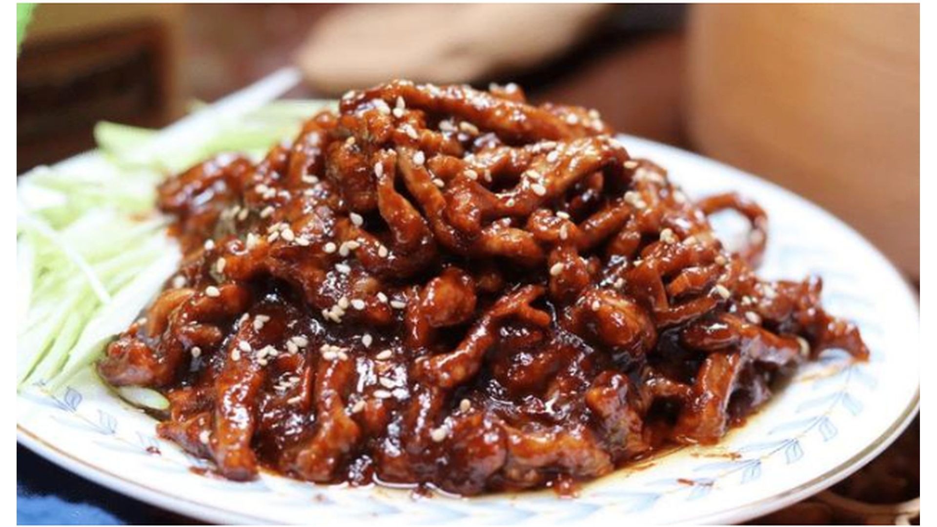 Shredded Pork w. Beijing Sauce