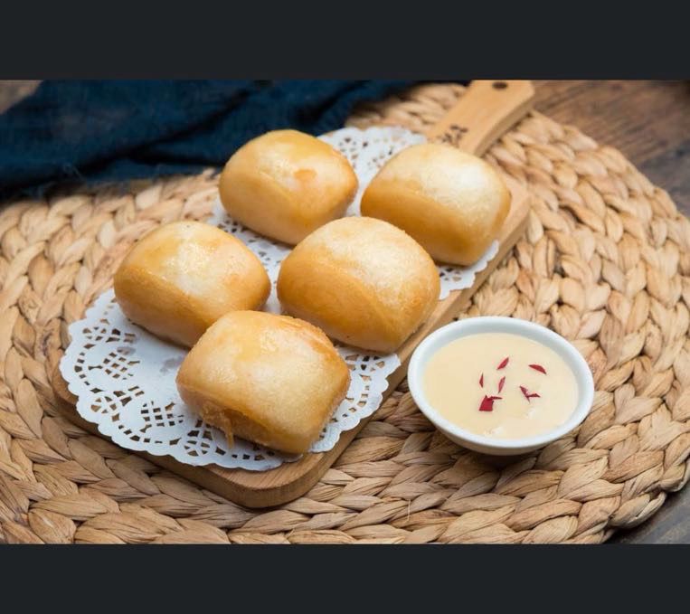 Fried Buns With Condensed Milk 奶香小馒头