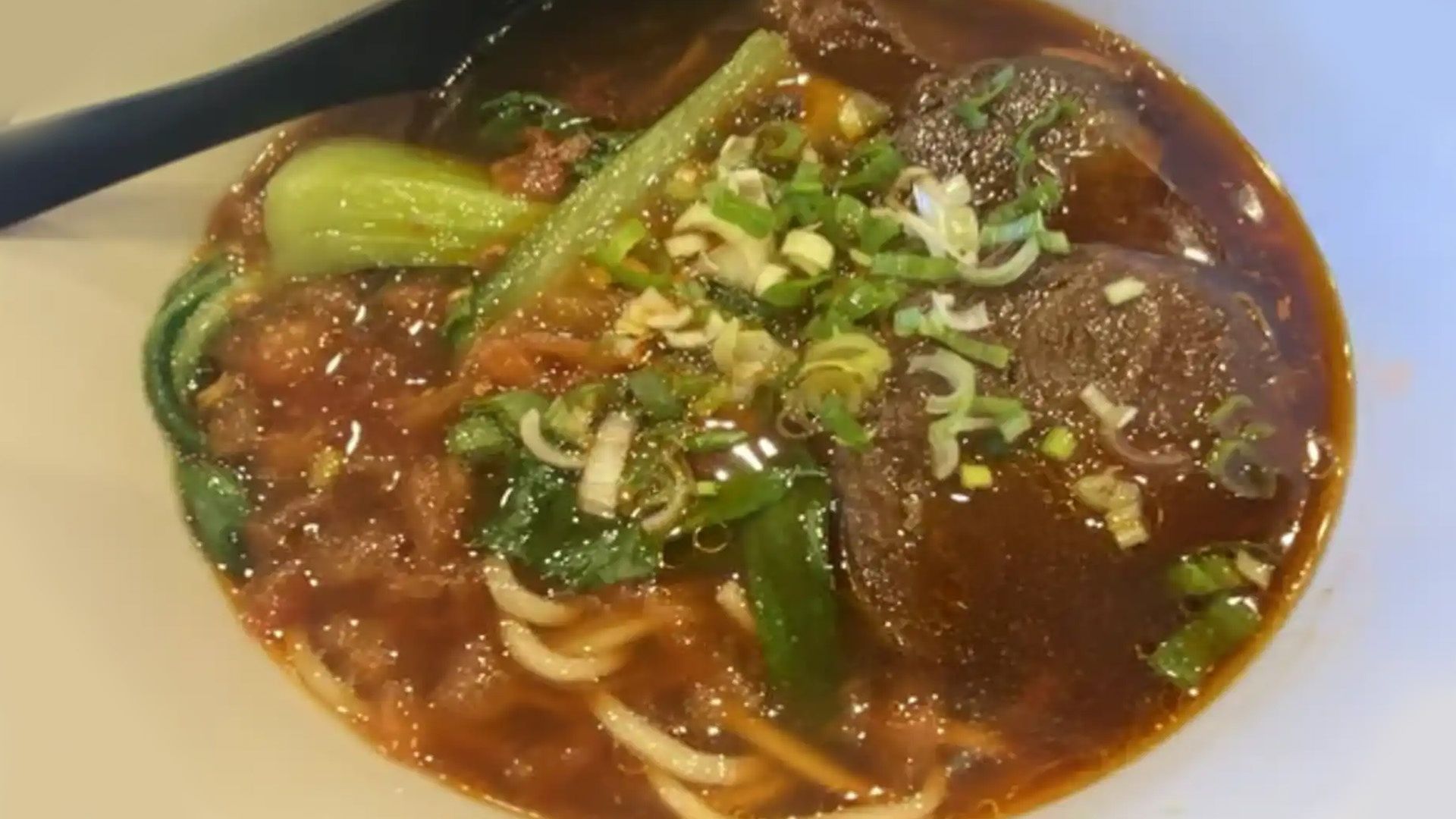 D5.Tomato w.Beef Noodle Soup-番茄牛肉面