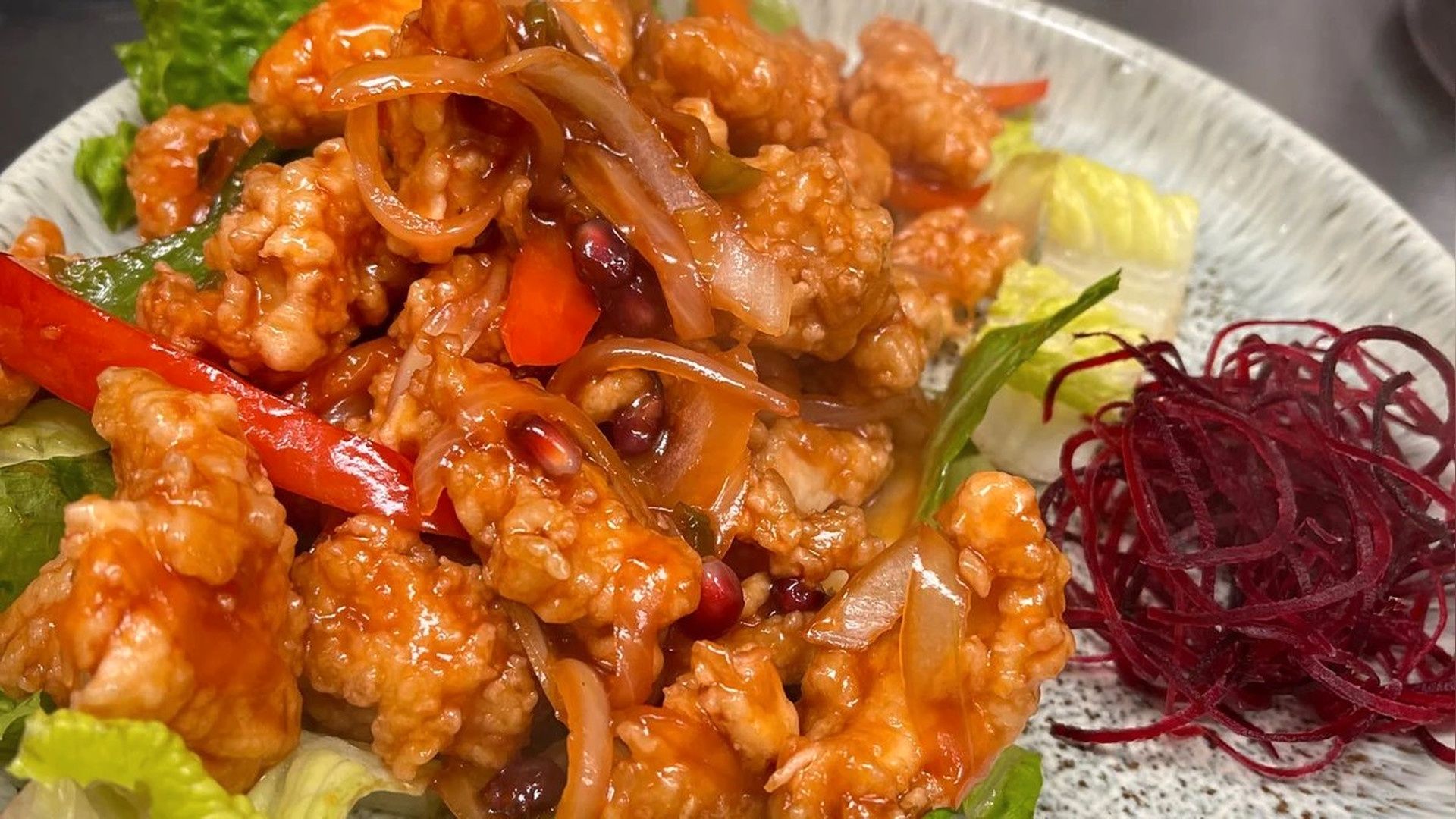 Sweet & Sour Chicken w.Pomegranate