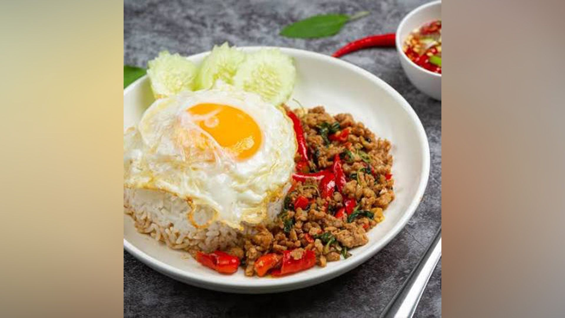 R1.Chicken Kra Prow
