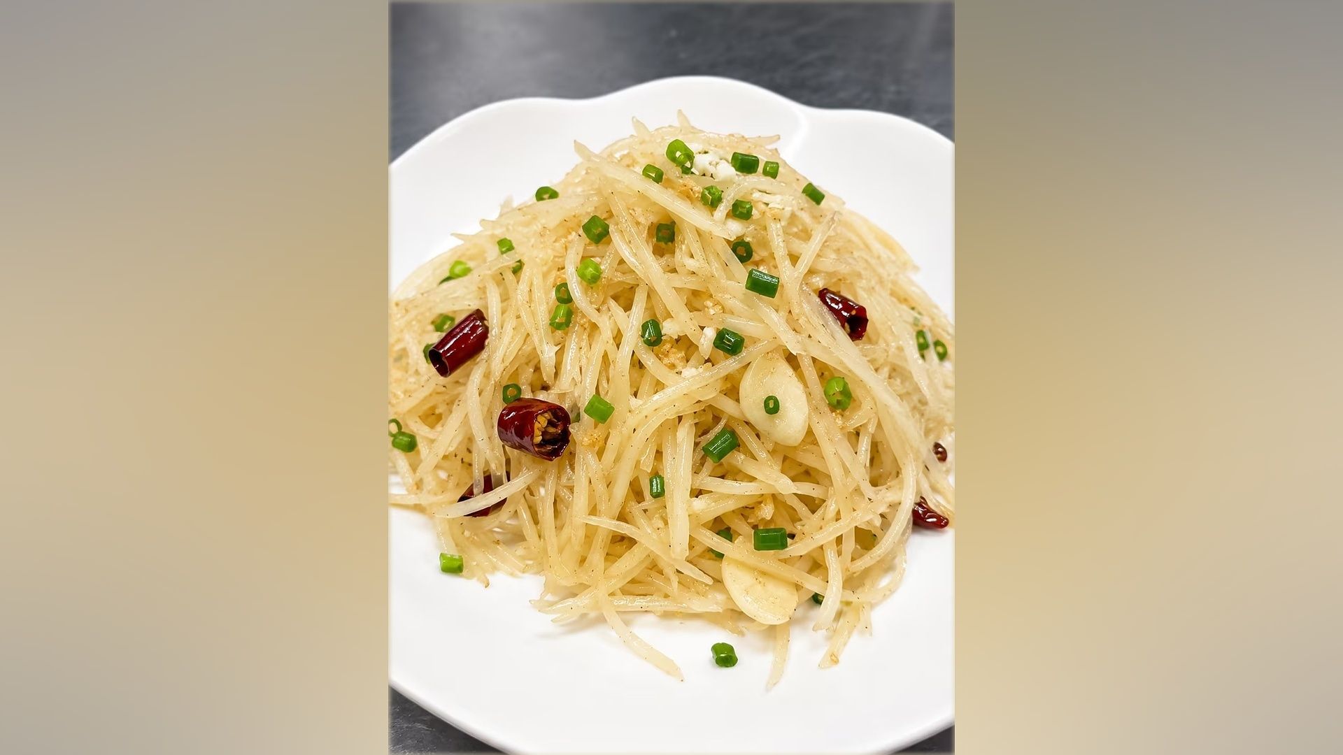 Chinese Potato Stir-Fry-酸辣土豆丝