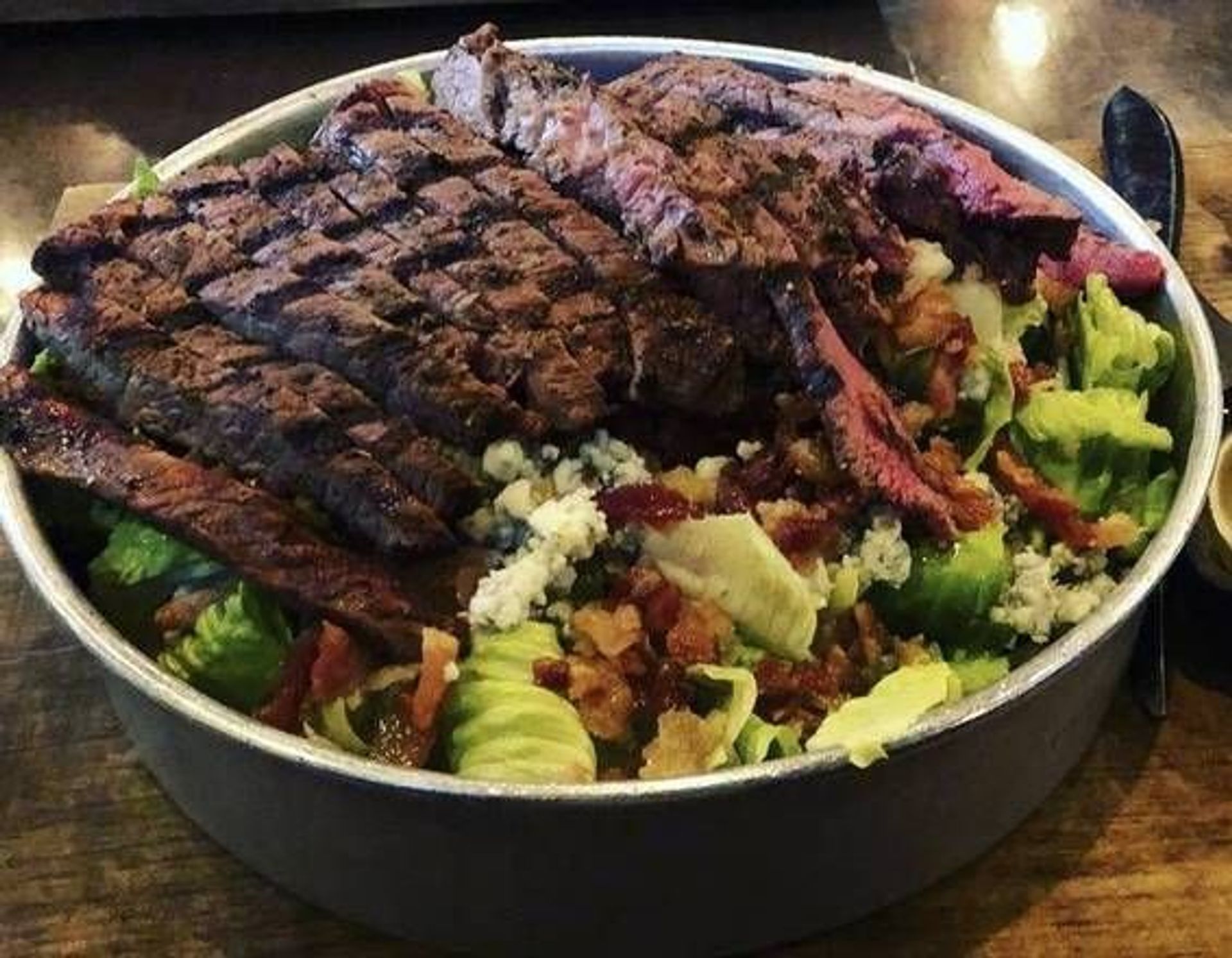 Black & Blue Filet Salad