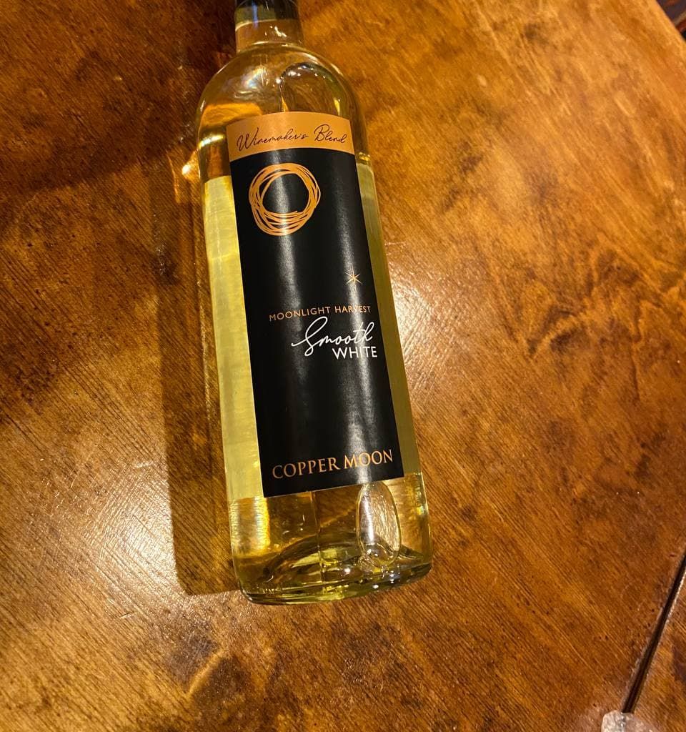 Copper Moon Smooth White bottle 750ml (12% alc.vol)