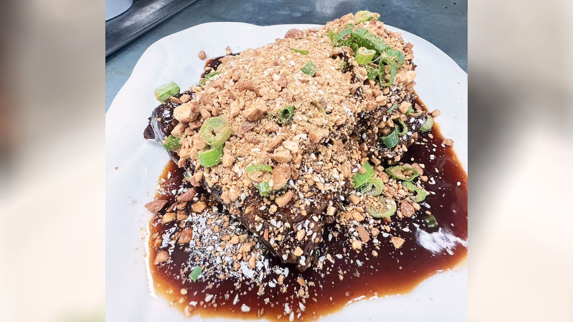 Braised Pork Ribs w.Nuts-酱焗果仁子排