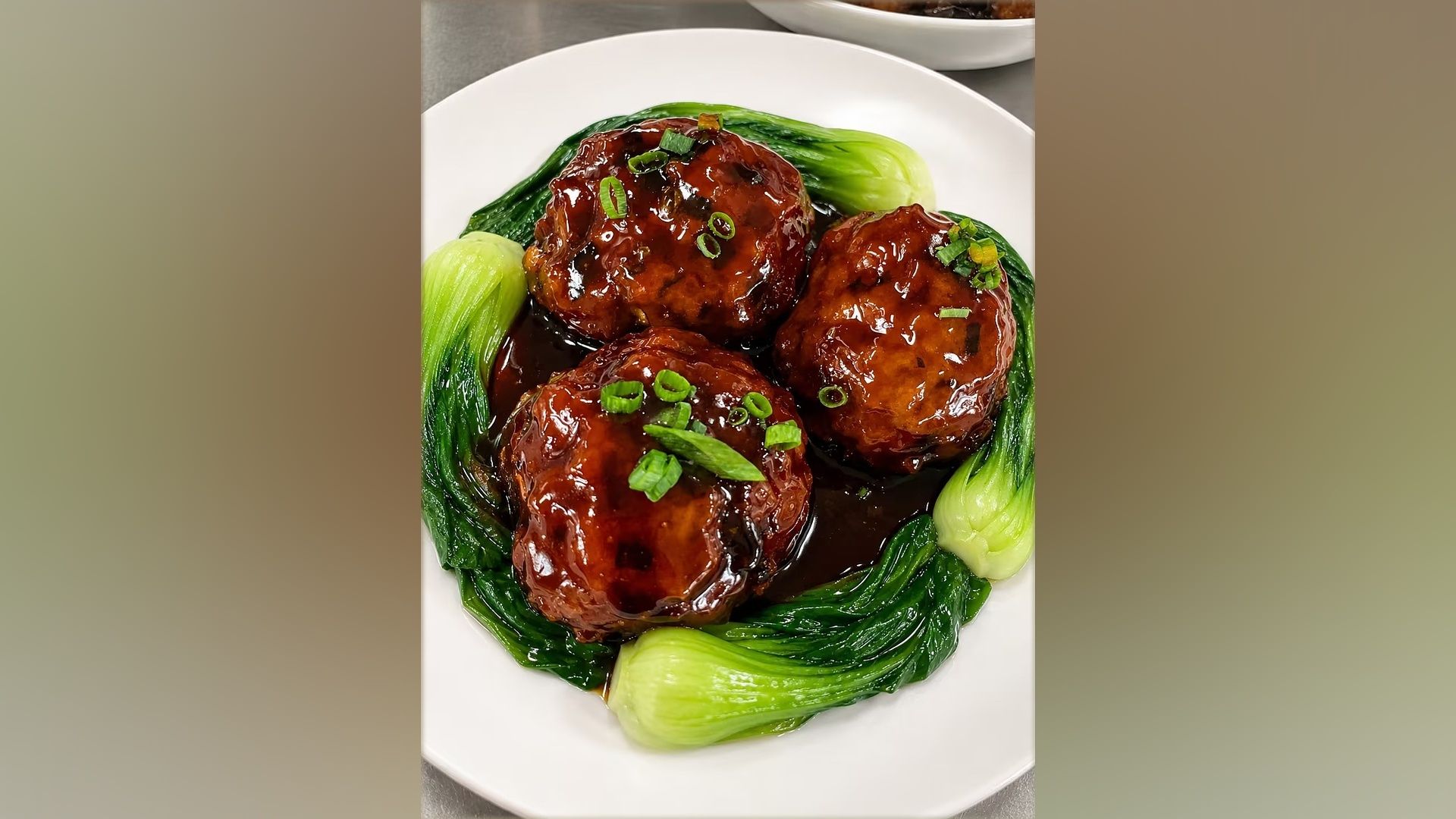 Stewed Pork Ball w. Brown Sauce