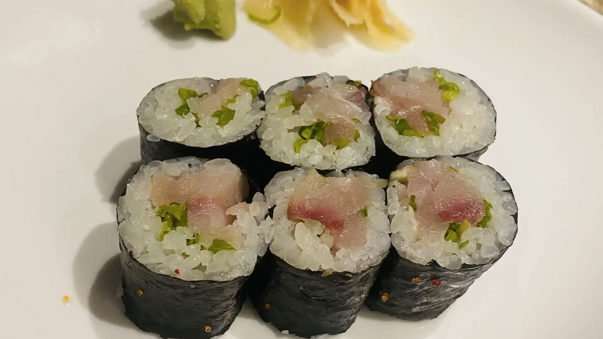 Yellowtail Roll